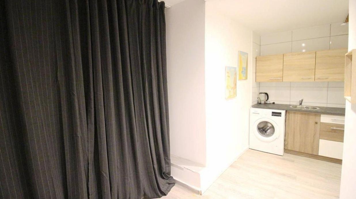 Comfortable Rooms In Akh Area Vienna Exterior photo