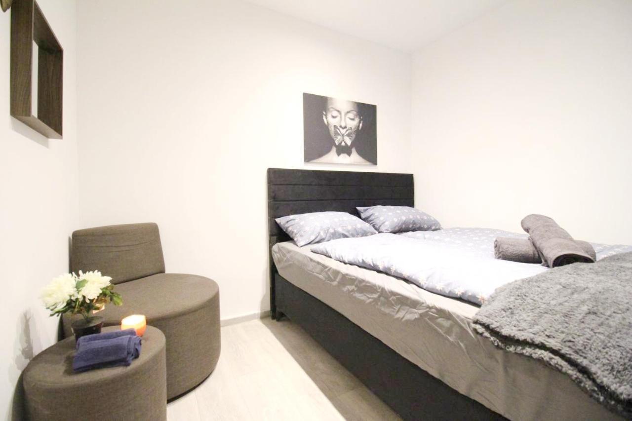 Comfortable Rooms In Akh Area Vienna Exterior photo