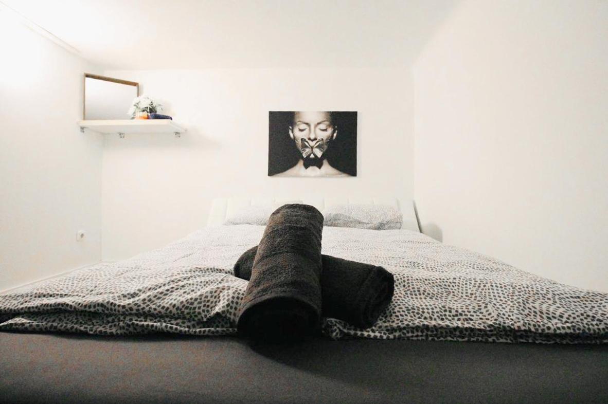 Comfortable Rooms In Akh Area Vienna Exterior photo