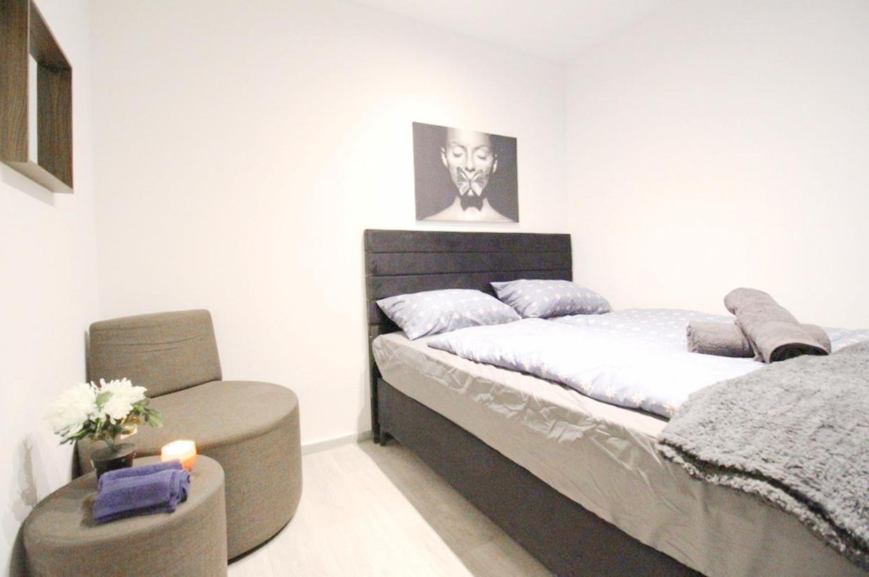 Comfortable Rooms In Akh Area Vienna Exterior photo
