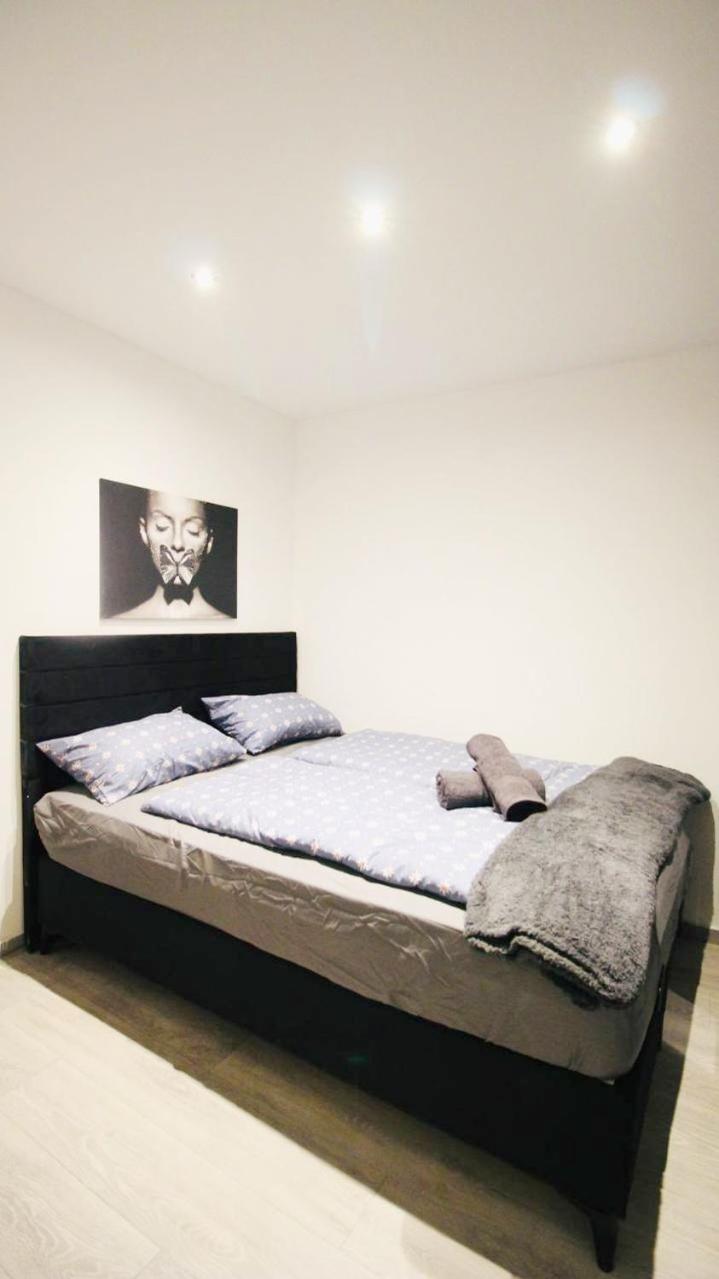 Comfortable Rooms In Akh Area Vienna Exterior photo
