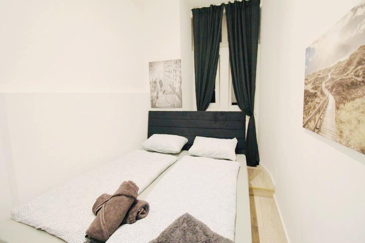 Comfortable Rooms In Akh Area Vienna Exterior photo
